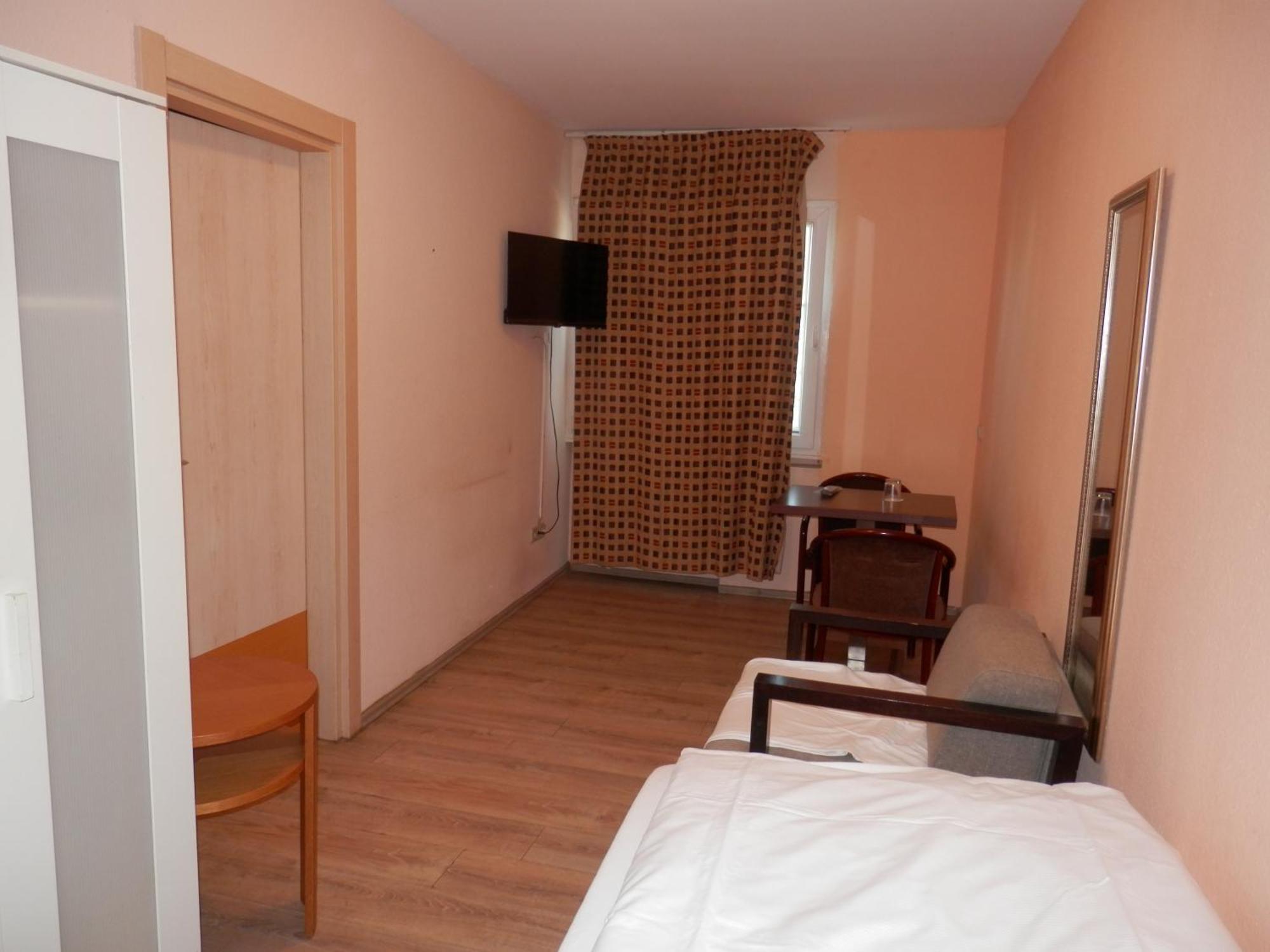 Relax Hotel-Ludwigshafen Extérieur photo