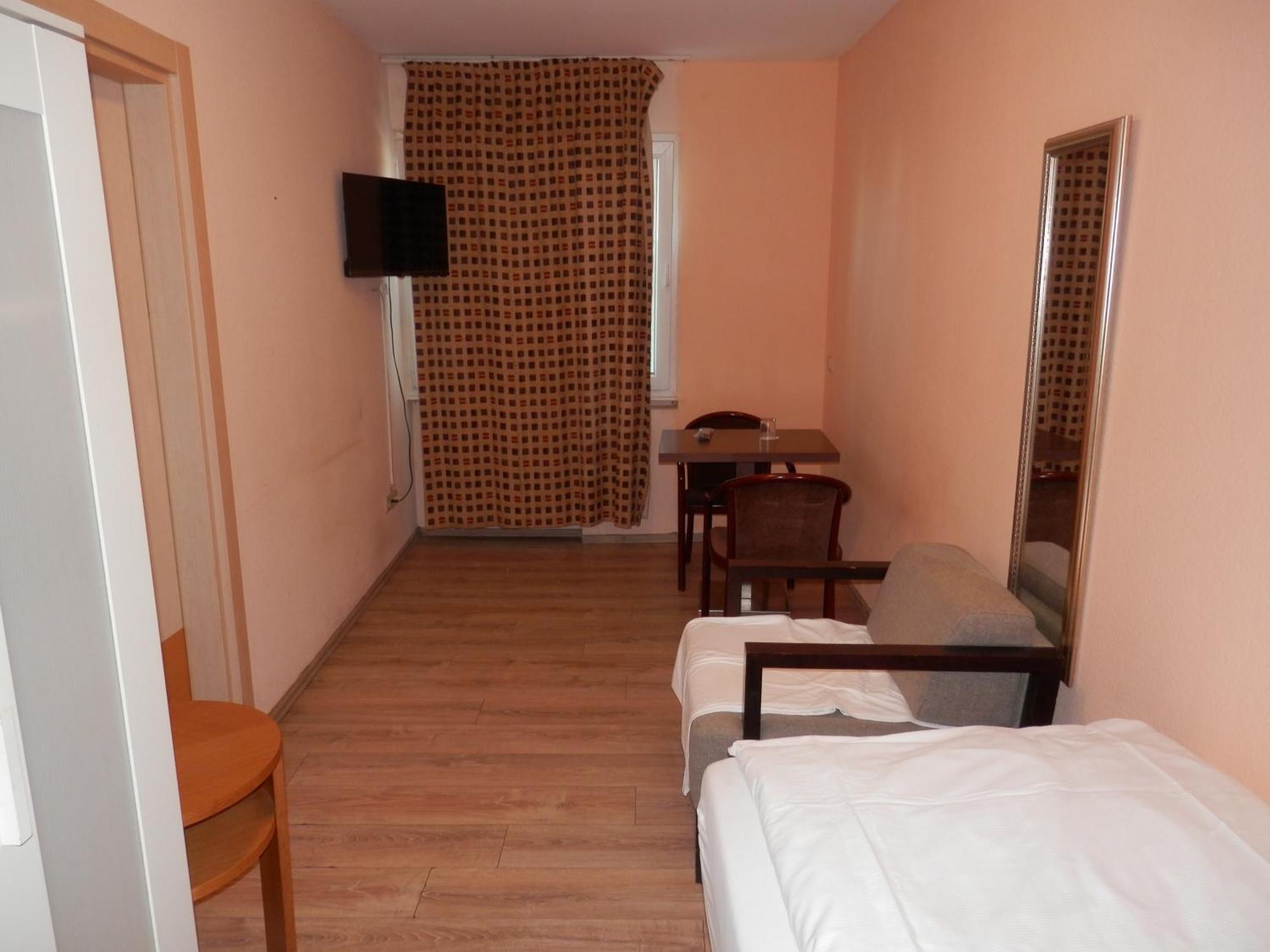 Relax Hotel-Ludwigshafen Extérieur photo